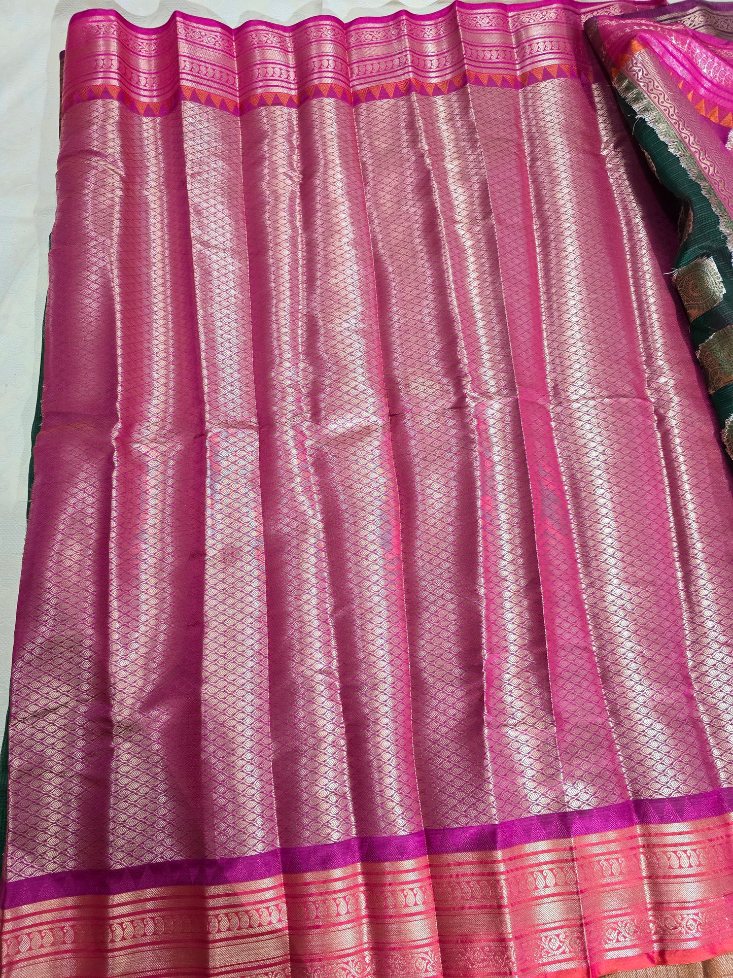 pink ganga jamuna saree pallu 