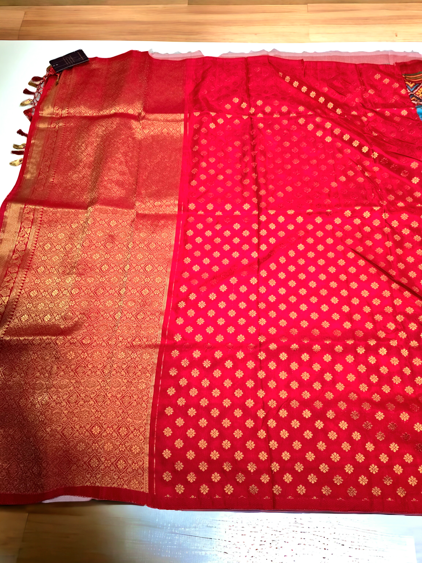 Red patola print pally and border